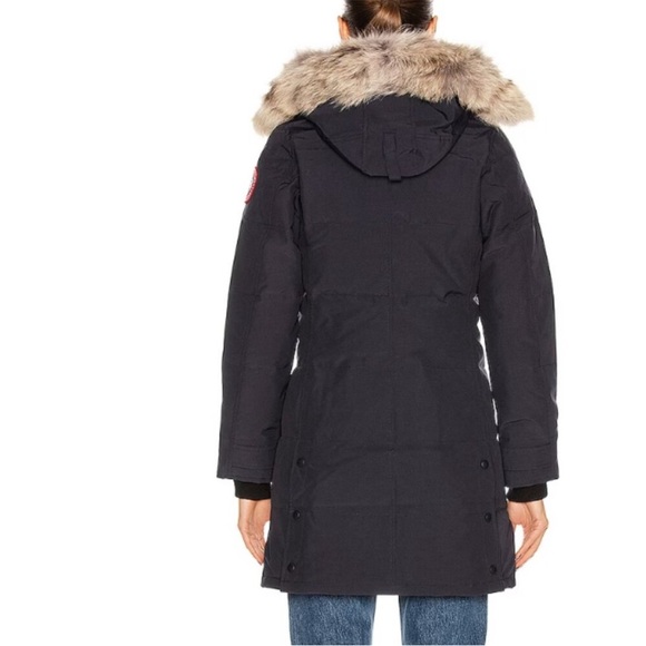 Canada Goose Shelburne Parka - Picture 2 of 10